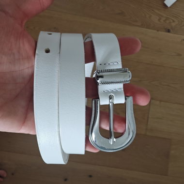 Ceinture blanche en cuir