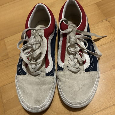 VANS 
