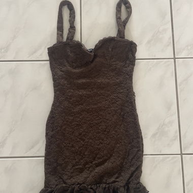 Spitzen-Minikleid braun