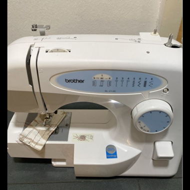 Machine à coudre Brother XL-2120