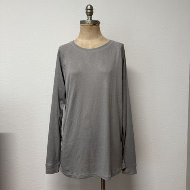 Grey long-sleeve shirt with fine rib texture