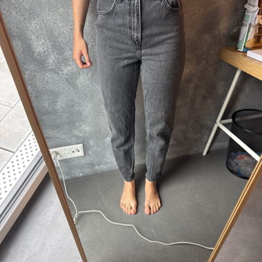 Levi’s High Loose Taper 25 Jeans
