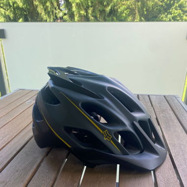 Bicycle helmet