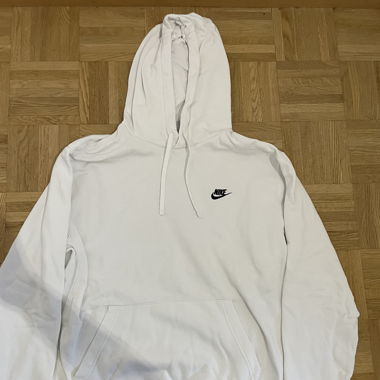 Pull Nike blanc taille L
