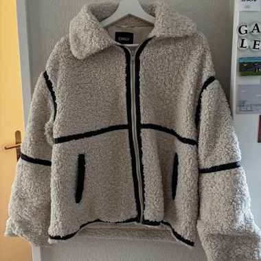 ONLY Teddyjacke beige Grösse M