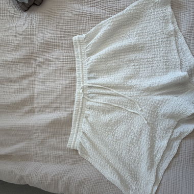 Shorts - white - airy