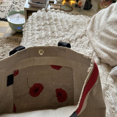 Sac à mains avec des coquelicots 