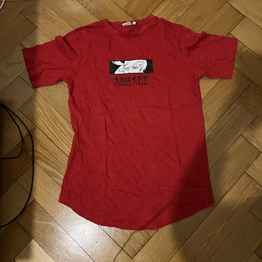 T-shirt Naruto Uchiha Itachi rouge