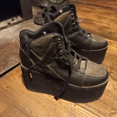 Shoes platform 38