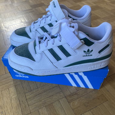 Forum Low 43 1/3 (UK 9)