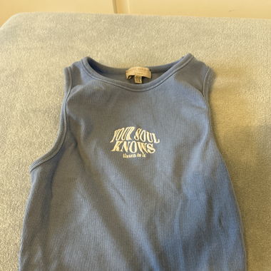 Blaues Crop-Top