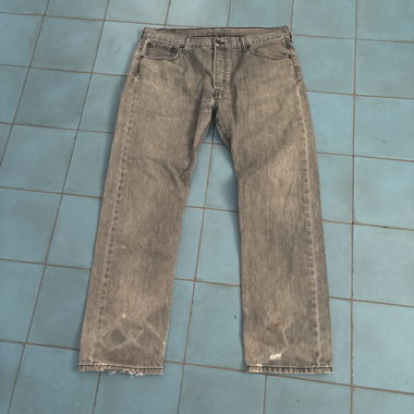 Graue Jeans levis