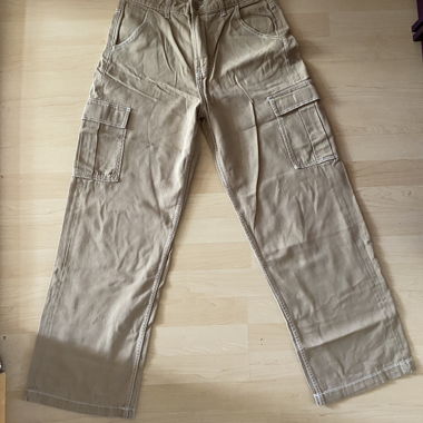 Pants with pockets