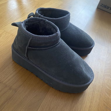 Bottes grises