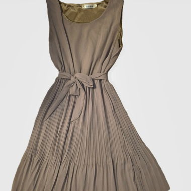 Robe rose courte plissée 