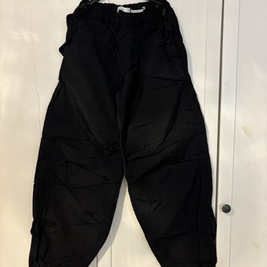 Pantaloni parachute Bershka