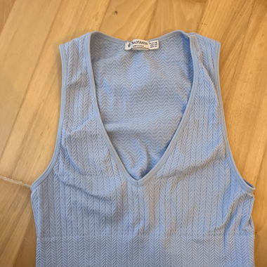 Hellblaues Top
