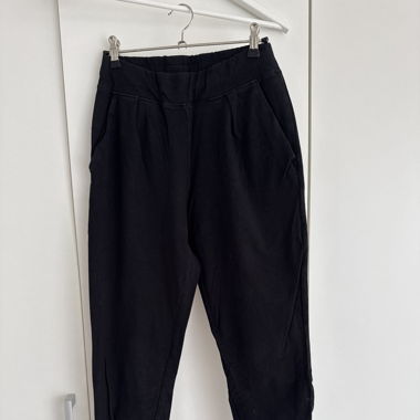 Basic schwarze Trainerhose