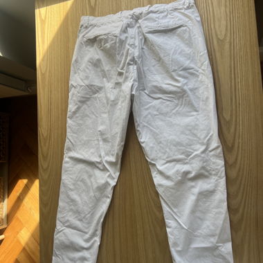 Pantaloni chiari in cotone