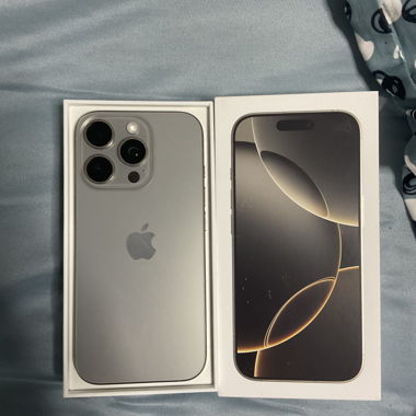 iPhone 16 Pro - 256 GB and AirPods 4th generation