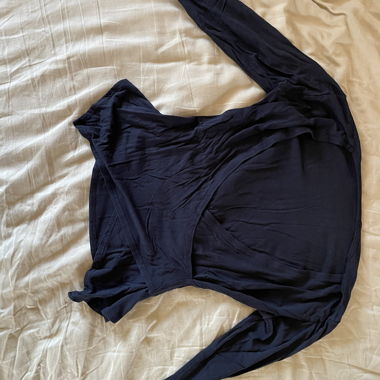Criss-cross sweater 