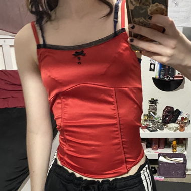 Cute red top