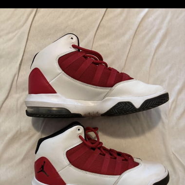 Jordan aura Max 