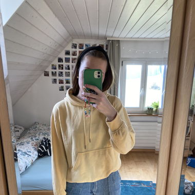 Gelber Hoodie