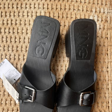 Mules 