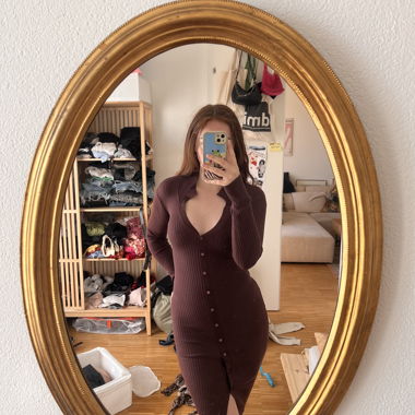 Gerippte Midikleid mit Knopfleiste