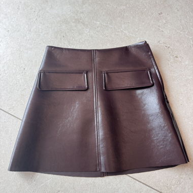 Mini-jupe en faux cuir bordeaux H&M
