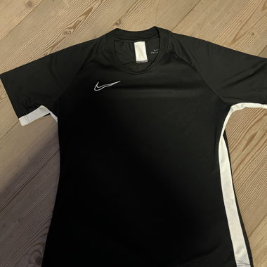Maillot de sport Nike Dri-FIT