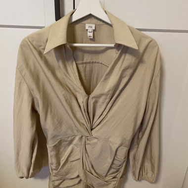 River Island Size 8 / M