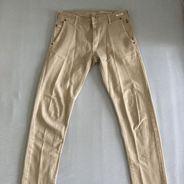 Uniform Hellbeige Jeans