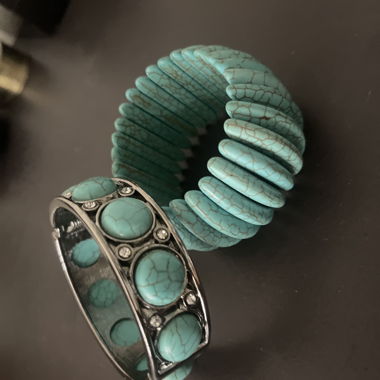 2 bracelets
