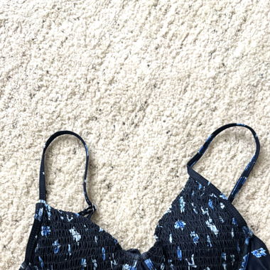 Dunkelblaues Bikini (Oberteil)