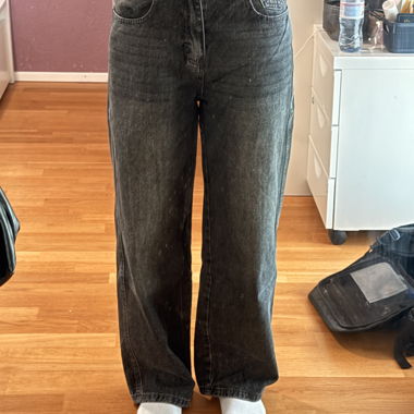 Dazy Wide-Leg Jeans