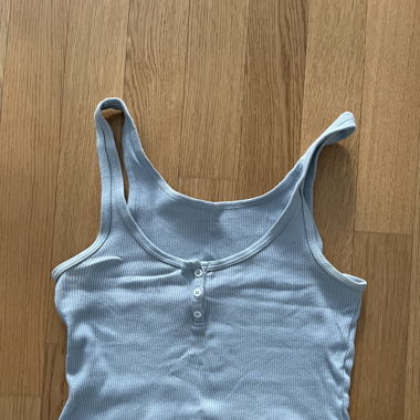 Brandy Melville Crop top