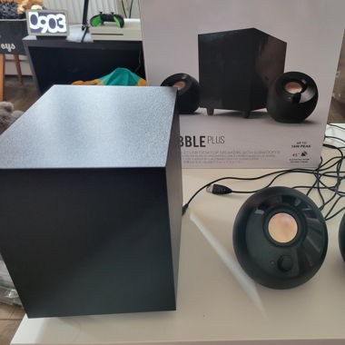 Creative Pebble Plus