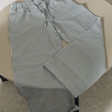 Gestreifte Hose