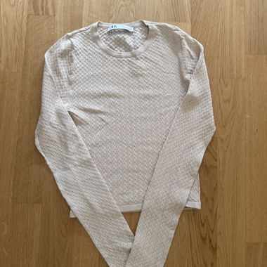 Beiger Strickoberteil von Zara S
