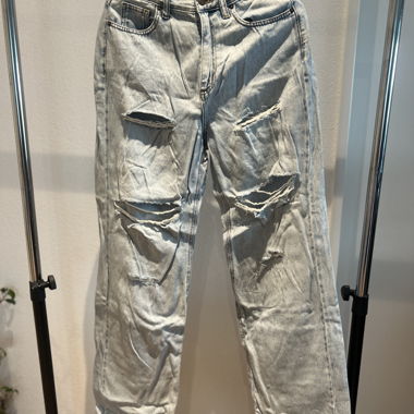 Jeans destroyed a vita alta