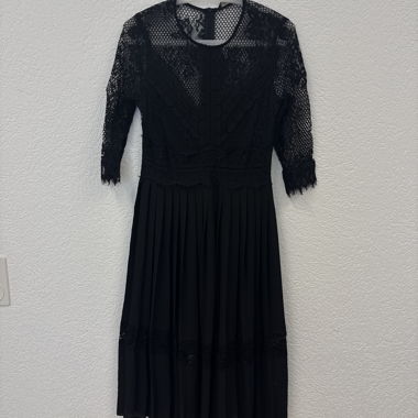 Abito Nero in Pizzo