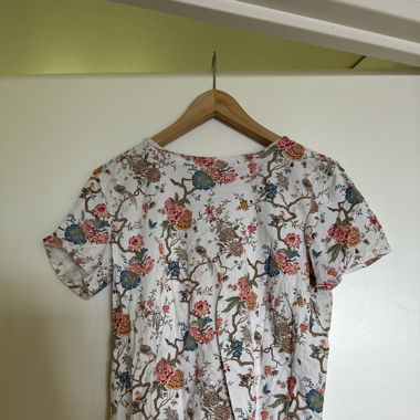 T-shirt con fiori