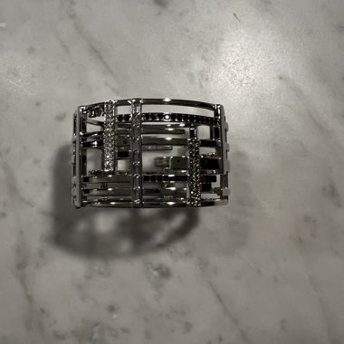 Metal bracelet