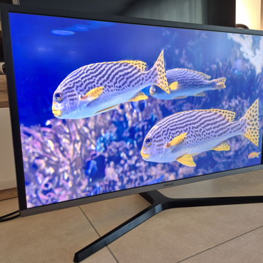 Samsung 4K Ultra HD Monitor 32 Inch QLED