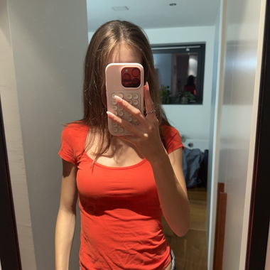 Rotes T-Shirt