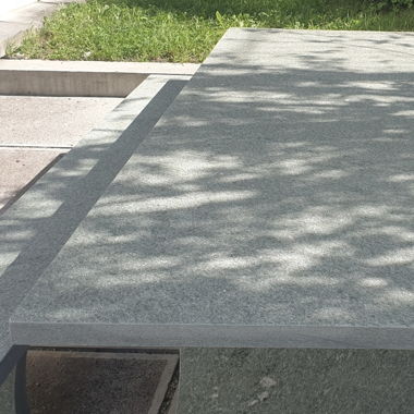 Gartentischplatte aus Andeergranit