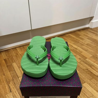 Tory Burch thongs Kira