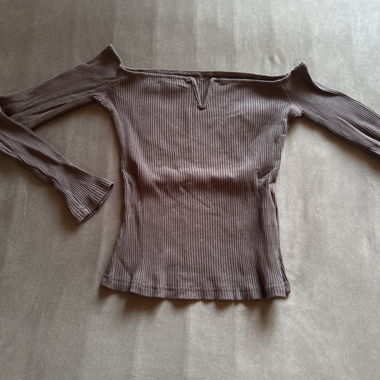 Off-Shoulder Ribbed Top